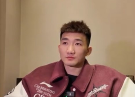  咋形容你和王博的關(guān)系？孫銘徽：像家人 他訓(xùn)練&生活中很照顧我們