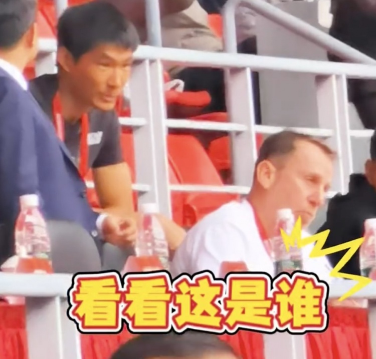  久爾杰維奇現(xiàn)身鹽城，現(xiàn)場(chǎng)觀看中國(guó)U22國(guó)足vs韓國(guó)