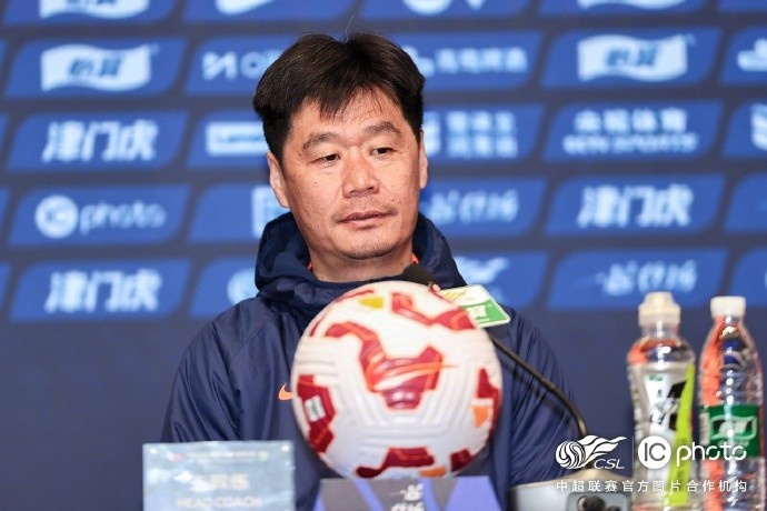  李霄鵬：希望明天比賽能打出一些新的東西，取得一個好的結(jié)果