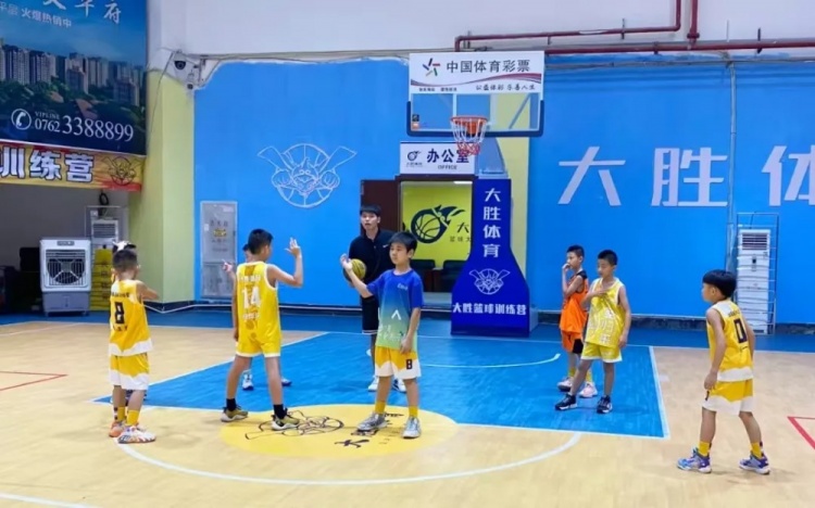  廣東河源體彩少兒籃球培訓(xùn)班：結(jié)營不散場，夢想正啟航