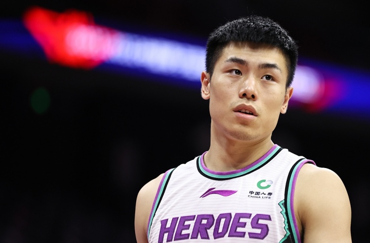  生涯之夜！劉毅13中9&5記三分拿下25分2板1助3斷