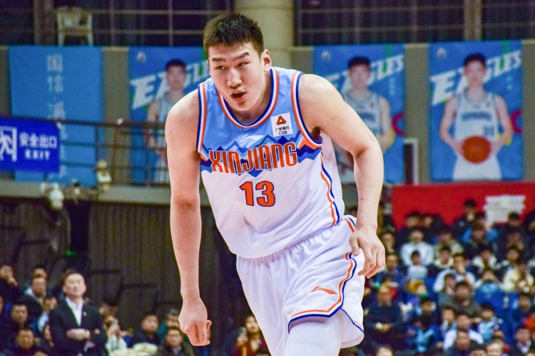  高效輸出！李炎哲半場(chǎng)7中5拿到12分2板1助1斷2帽