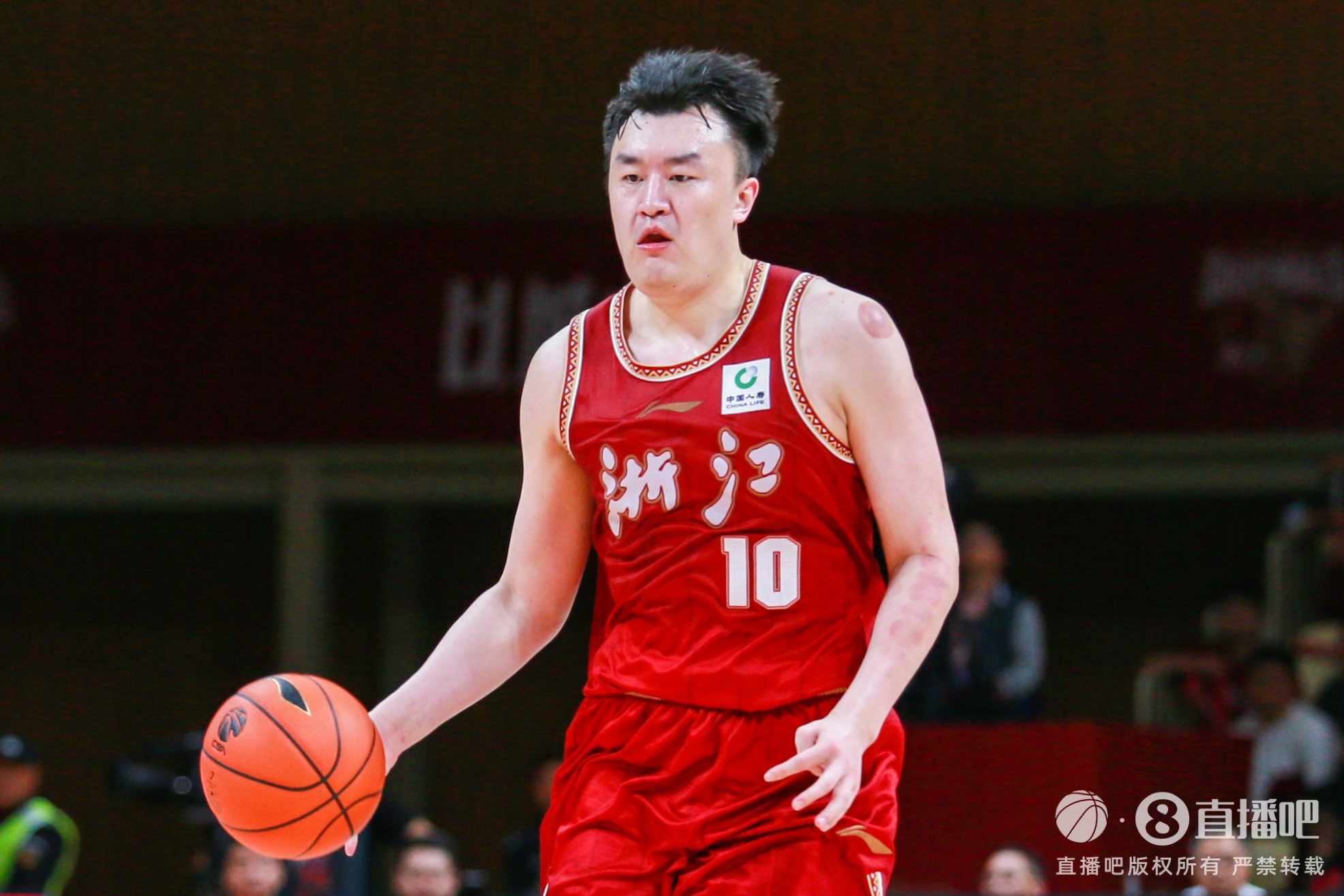  狀態(tài)火熱！劉澤一半場7投5中貢獻11分9板0失誤 正負值+15