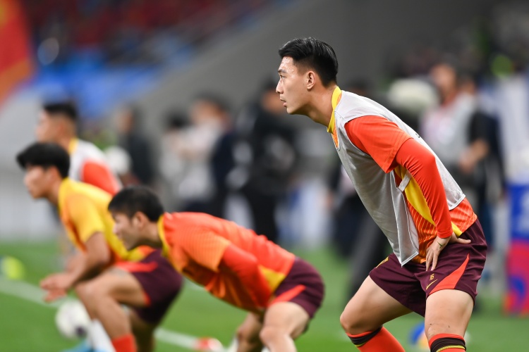  足球報(bào)：張玉寧、蔣圣龍均有不同程度傷病，伊萬(wàn)未讓在熱身賽出場(chǎng)