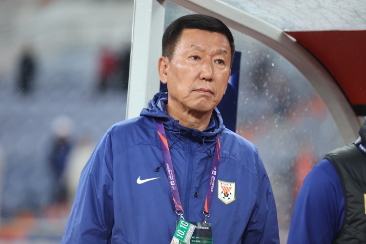  崔康熙：間歇期被抽調(diào)了很多球員訓(xùn)練受影響，國(guó)腳每人狀態(tài)不同