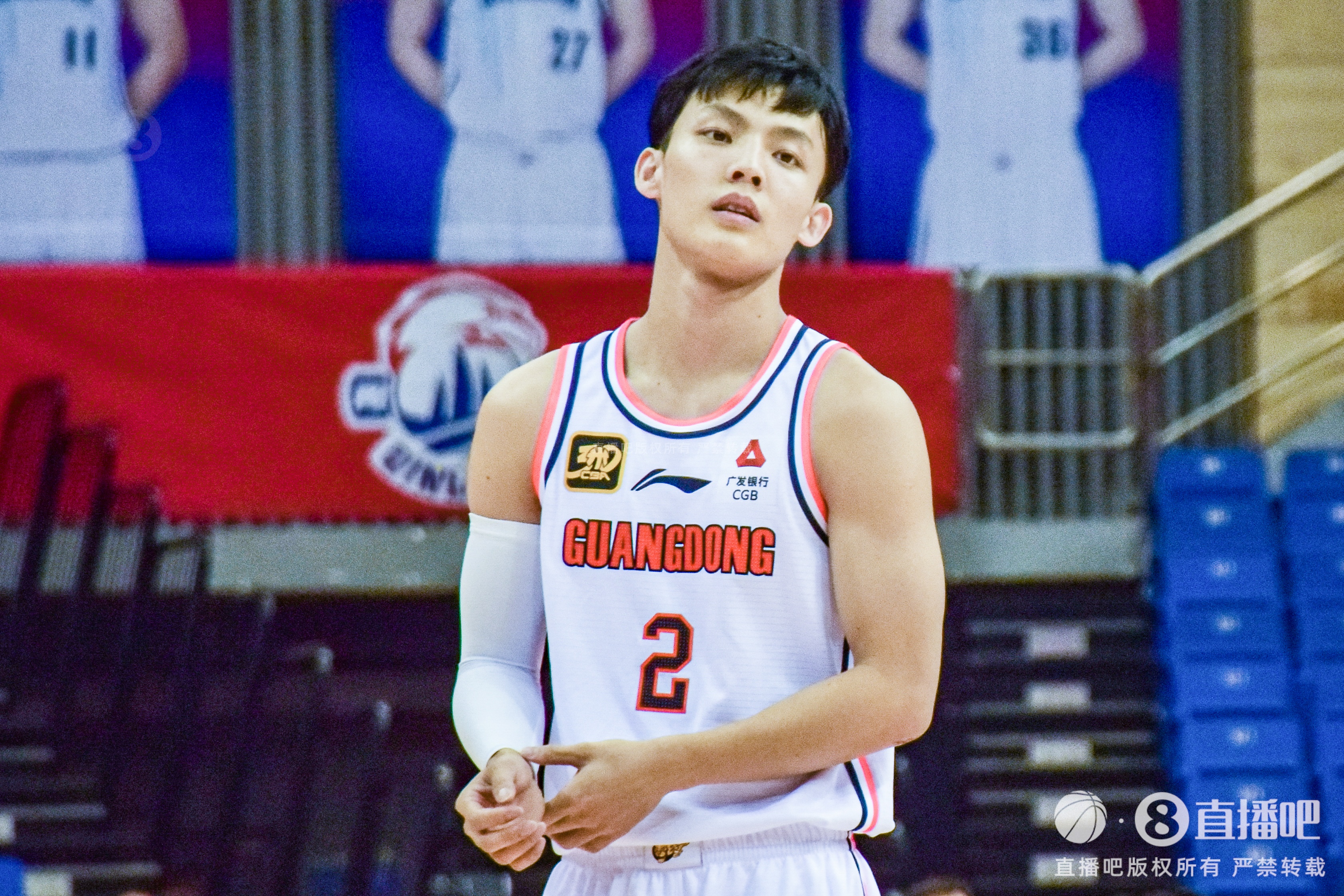  未能救主！徐杰12投7中&三分4中3 得到18分7板2助