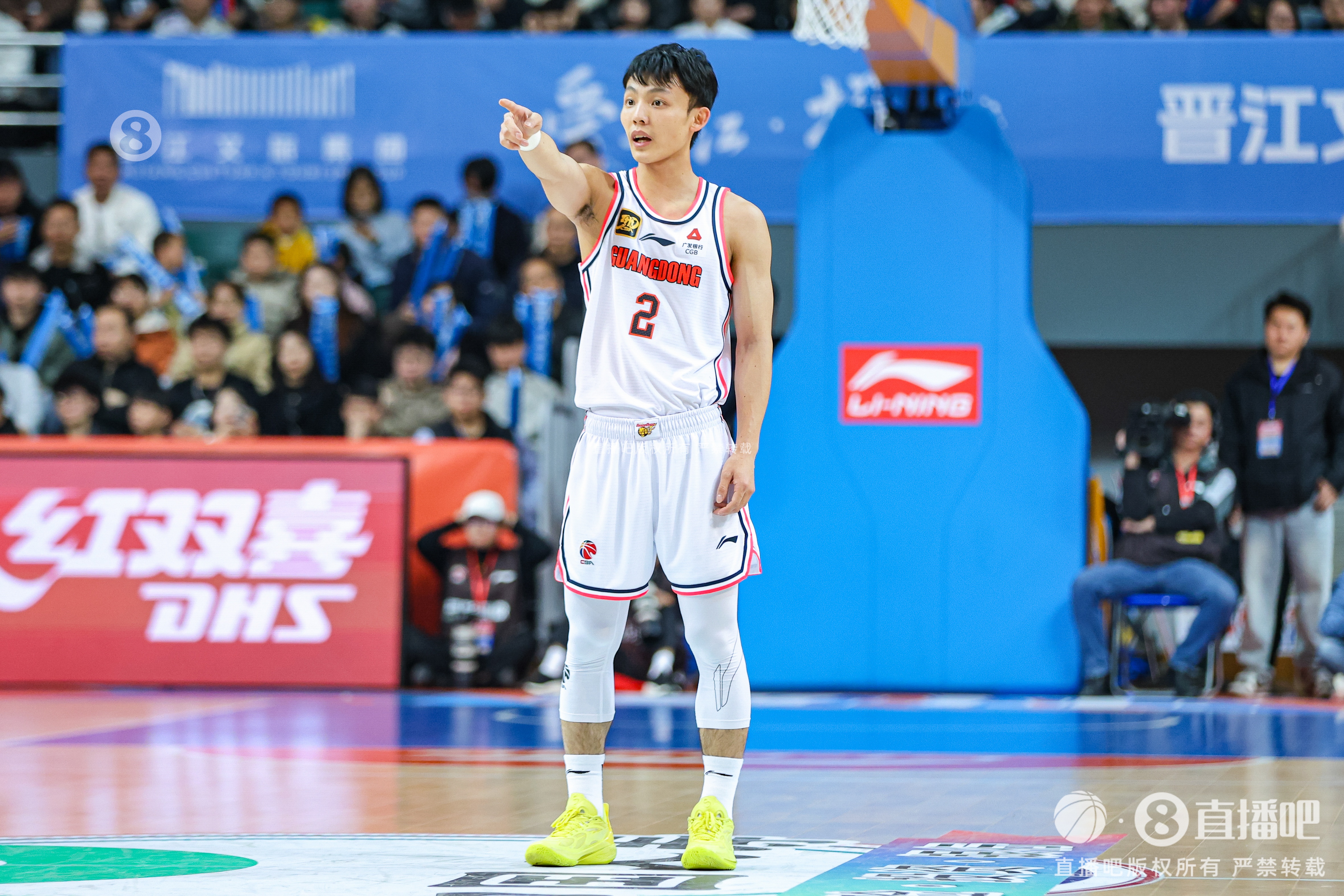  手熱！徐杰打滿首節(jié)5中4拿到10分2助 正負值+17