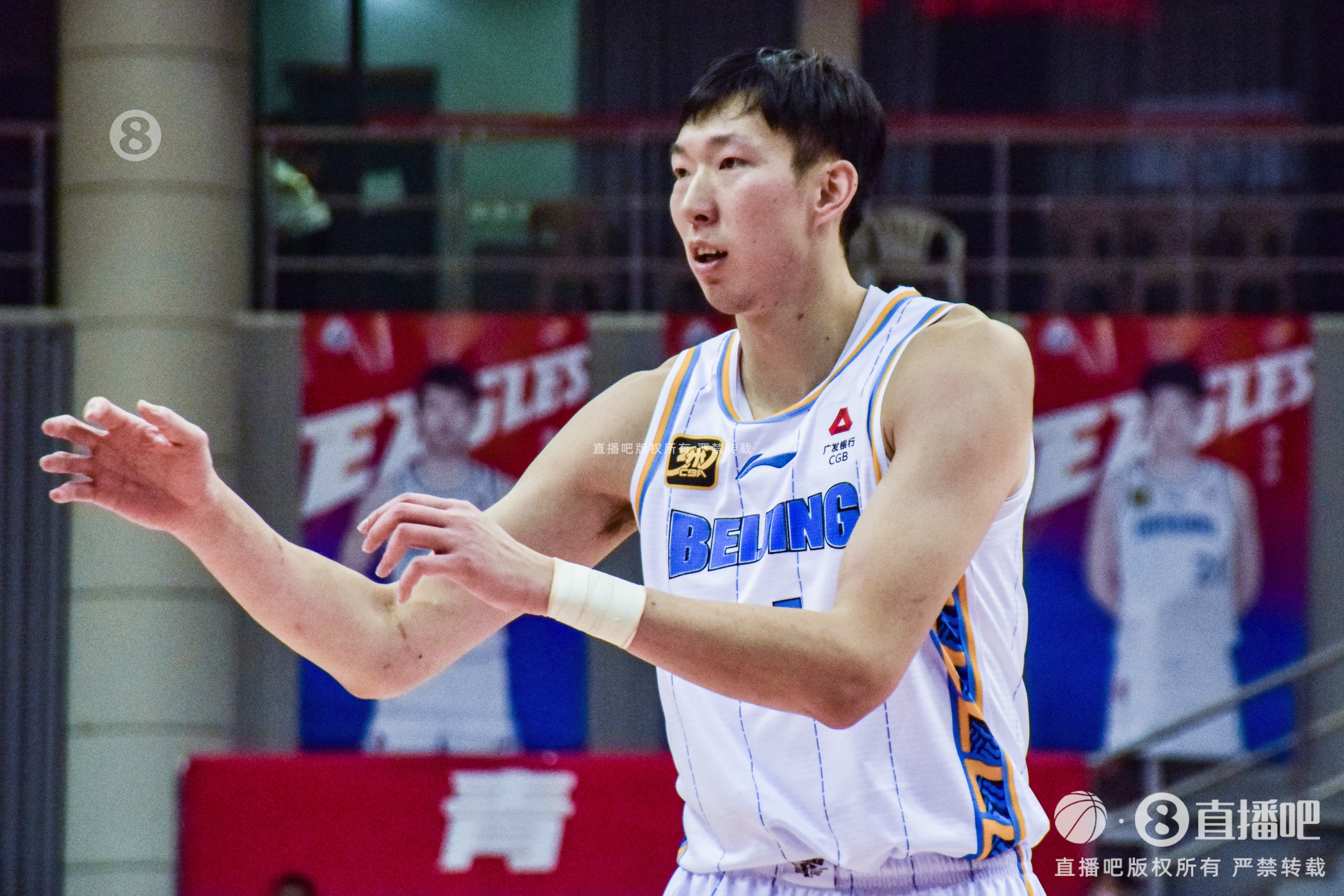  高效且全面！周琦全場11投7中 拿下17分14籃板1搶斷2蓋帽