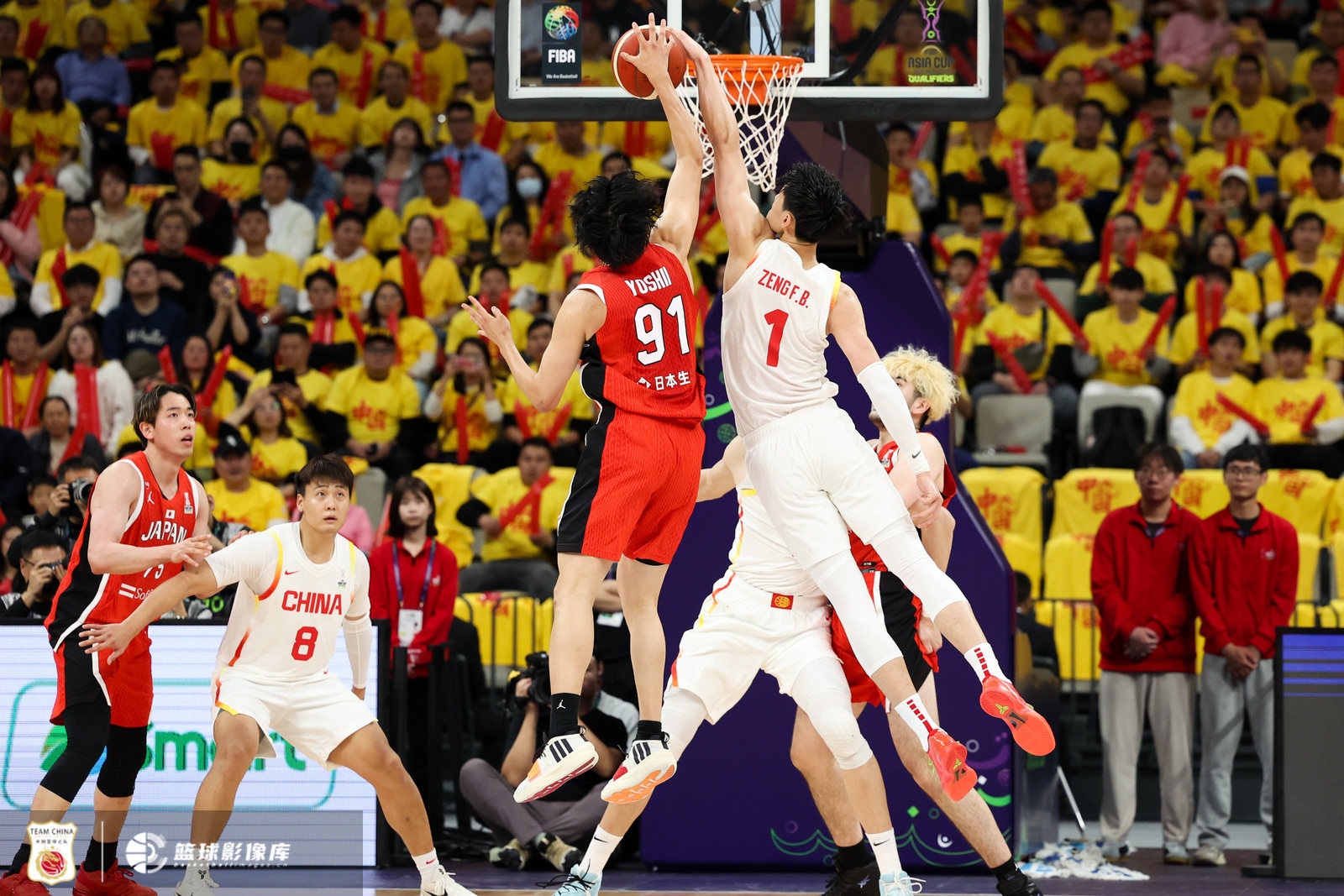  中國(guó)男籃內(nèi)外開花 曾凡博攻防一體在線 中國(guó)大勝日本42分！